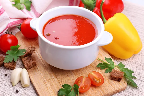 Tasty tomato soup and vegetables, close up — Stock Photo, Image