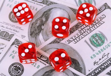 dolar arka plan üzerinde kırmızı dices