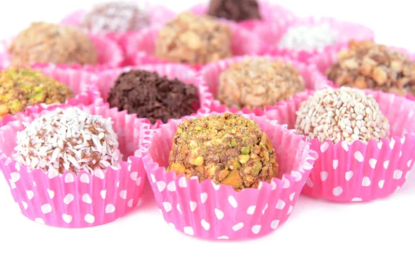 Reihe von Schokoladenbonbons in Nahaufnahme — Stockfoto