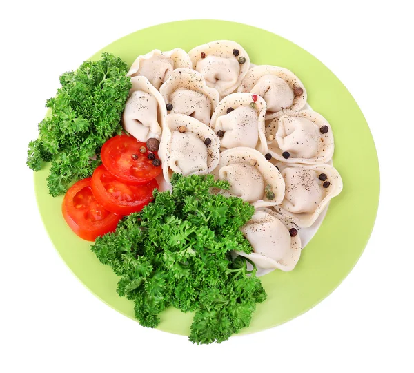 Fleischklößchen - russisch gekochte Pelmeni in Teller isoliert auf weiß — Stockfoto