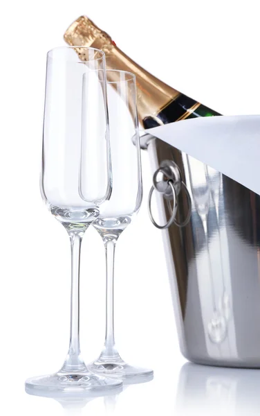ペールや白で隔離され、空のグラス シャンパンのボトル — ストック写真