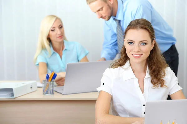 Office workers in workplace — Stock Photo, Image