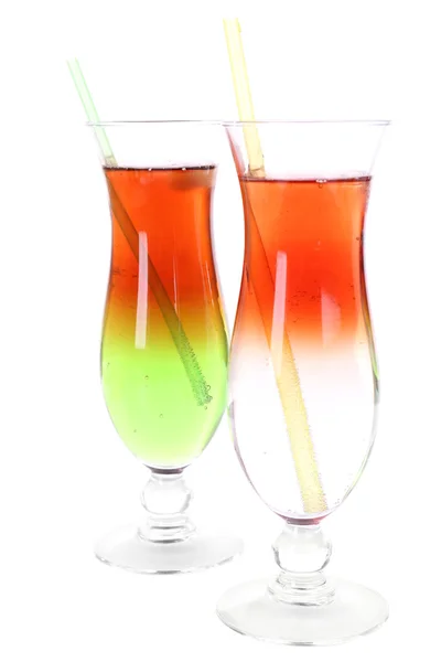 Glazen van cocktails geïsoleerd op wit — Stockfoto