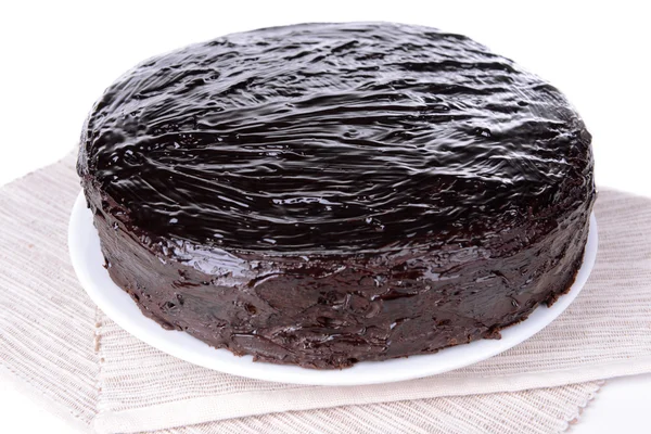 Вкусный шоколадный торт на тарелке на столе крупным планом — стоковое фото