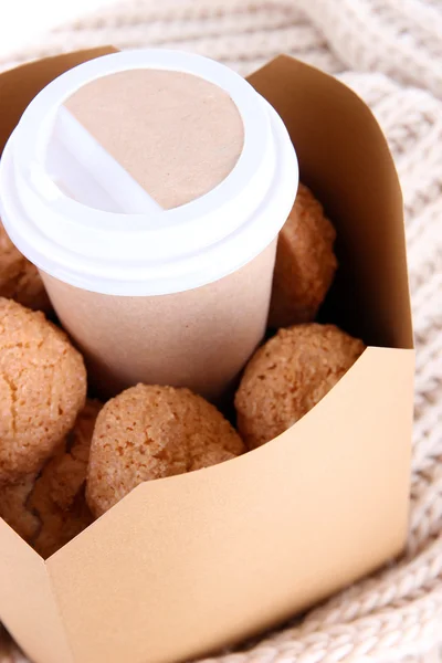 Hot coffee and cookies close-up — Stock Photo, Image