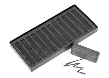 siyah üzerine beyaz izole charcoals çizim