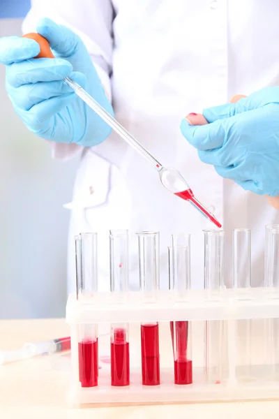 Nurse taking a blood sample, close up — Stock Photo, Image