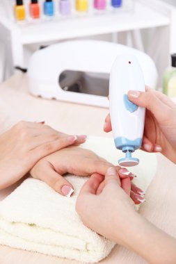 Güzellik Salonu manikür süreçte yakın çekim
