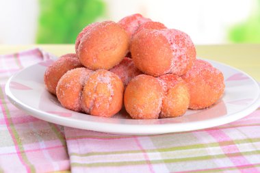 lezzetli kurabiyeler şeftali açık renkli tablo üzerinde