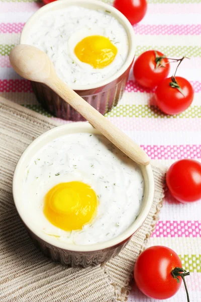 Huevos horneados cerca —  Fotos de Stock