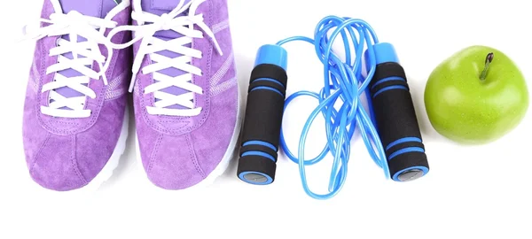 Spor ayakkabı ve spor malzemeleri. kavramsal fotoğraf fitness ilerleme. beyaz izole — Stok fotoğraf
