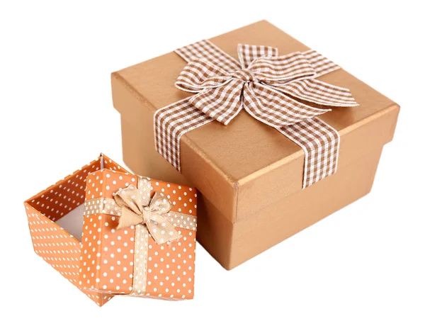 Cajas de regalo aisladas en blanco — Foto de Stock