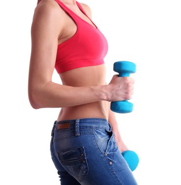dambıl ile egzersiz genç güzel fitness kız yakın çekim, beyaz izole