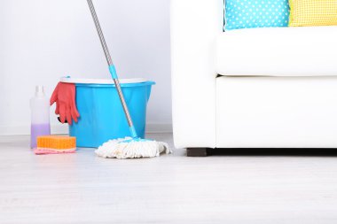 kat paspas ve kova için çamaşır odası