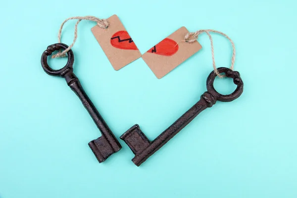 Keys to heart, Conceptual photo. On color background — Stock Photo, Image