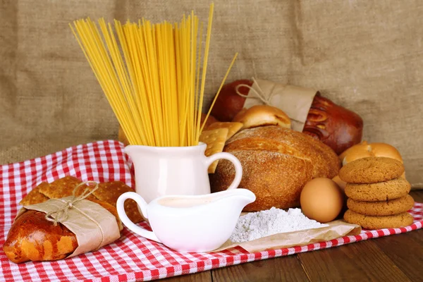 Schmackhafte Mehlprodukte aus nächster Nähe — Stockfoto