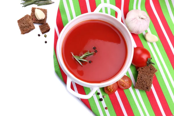 Leckere Tomatensuppe, isoliert auf weiß — Stockfoto