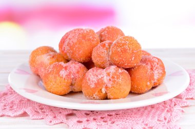 lezzetli kurabiyeler şeftali açık renkli tablo üzerinde