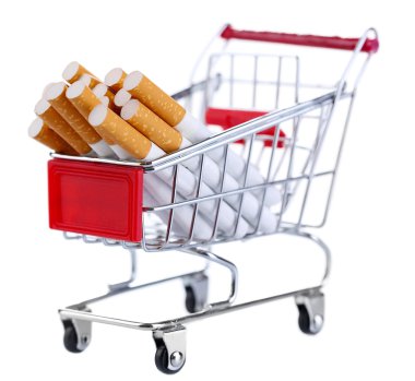 쇼핑 카트 흰색 절연에 담배