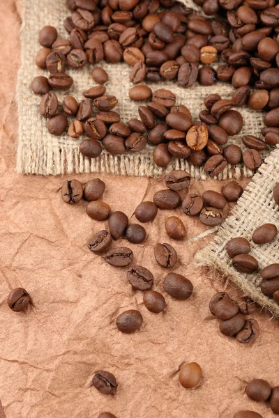 Café en grains sur table close-up — Photo