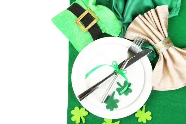 Table setting for St Patricks Day with white background — Stock Photo, Image