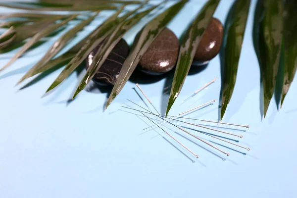 Composición con agujas para acupuntura, primer plano . — Foto de Stock