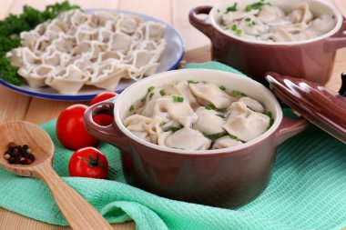 Rus haşlanmış mantı et köfte - yakın çekim