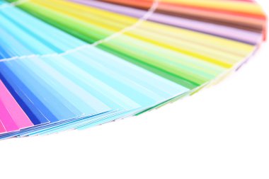 Kağıt palet üzerinde beyaz izole