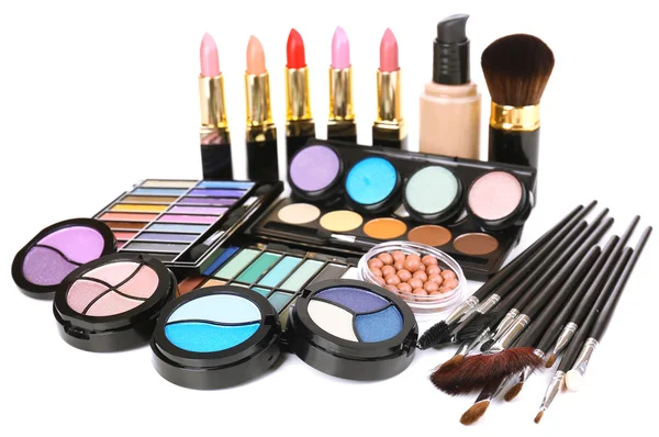 Professionele make-up tools op wit wordt geïsoleerd — Stockfoto