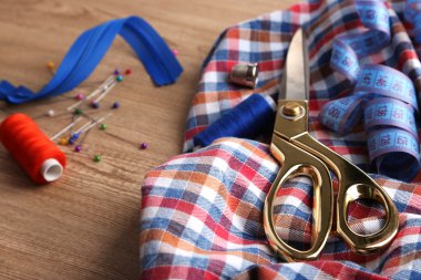 takım elbise, ahşap arka plan üzerinde terzilik