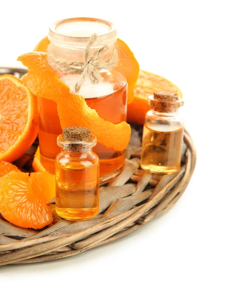 Tangerin eterisk olja och tangeriner, isolerad på vit — Stockfoto