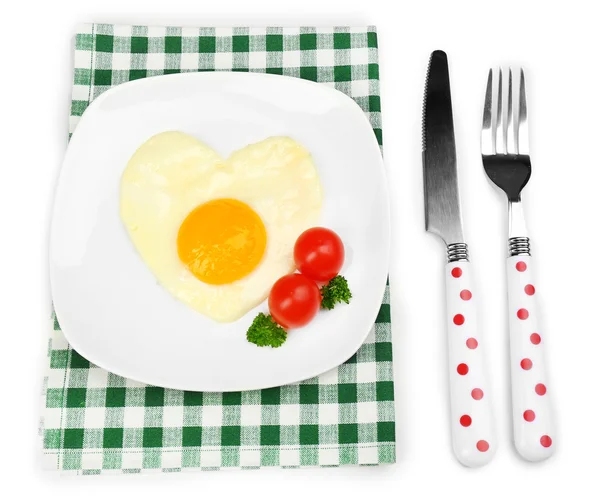 Uova strapazzate con pane sul piatto, sul tovagliolo di colore — Foto Stock