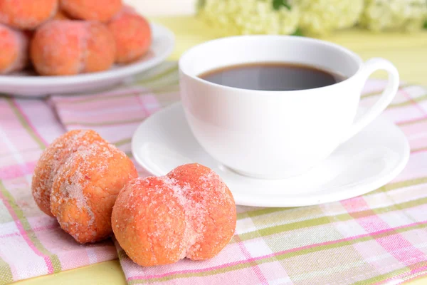 Delicious cookies peaches on table close-up — Stock Photo, Image