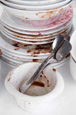 kirli bulaşık yakın çekim