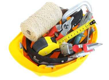 İnşaat malzemeleri üzerine beyaz izole