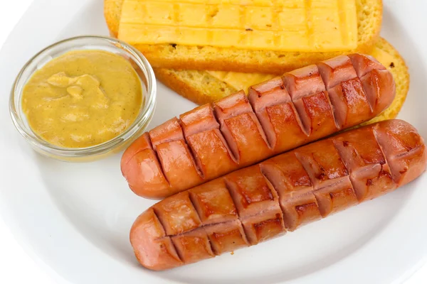 Gegrilde worstjes met Toast close-up — Stockfoto