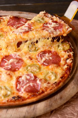 lezzetli pizza üzerinde tablo yakın çekim