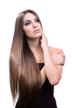 güzel bir genç kadın uzun saçlı beyaz izole