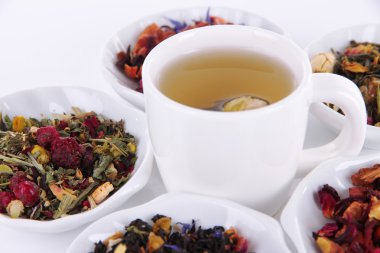 çay aromalı kuru çay kase ile yakın çekim