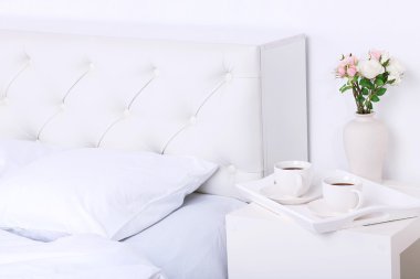 rahat yumuşak yatak yastık ile