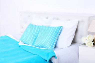 rahat yumuşak yatak yastık ile