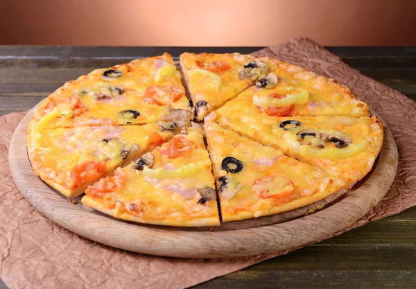 lezzetli pizza üzerinde tablo yakın çekim