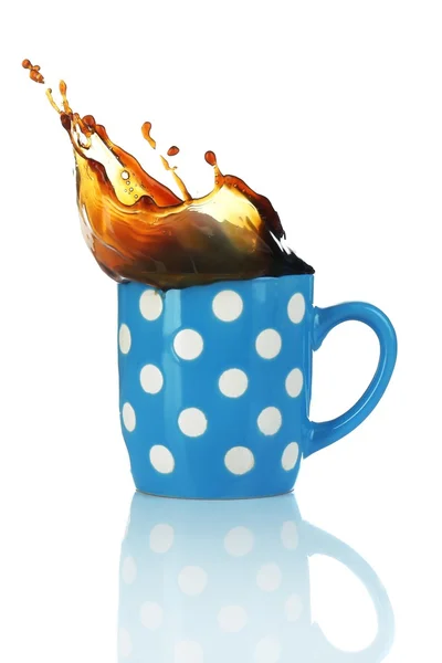 Šálek kávy s logem, izolované na bílém — Stock fotografie