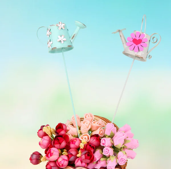 Metalldekoration für Blumen und Strauß auf natürlichem Hintergrund — Stockfoto