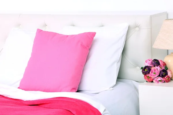 Comfortable soft bed with pillows — Stock Photo, Image