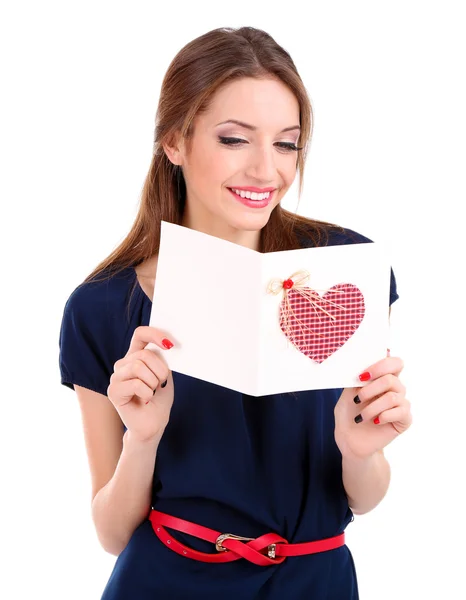 Attraktive Frau mit Postkarte, isoliert auf weiß — Stockfoto