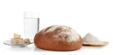 siyah üzerine beyaz izole ekmek ile kompozisyon