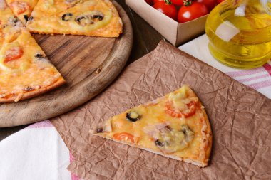 lezzetli pizza üzerinde tablo yakın çekim