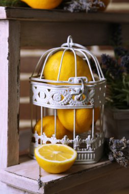 taze limon ve lavanta ile natürmort