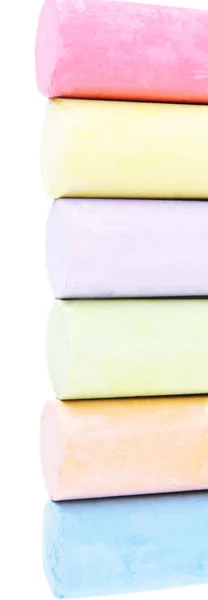 Gessetti in varietà di colori, isolati su bianco — Foto Stock